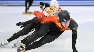 第一个点燃大通中心的男人