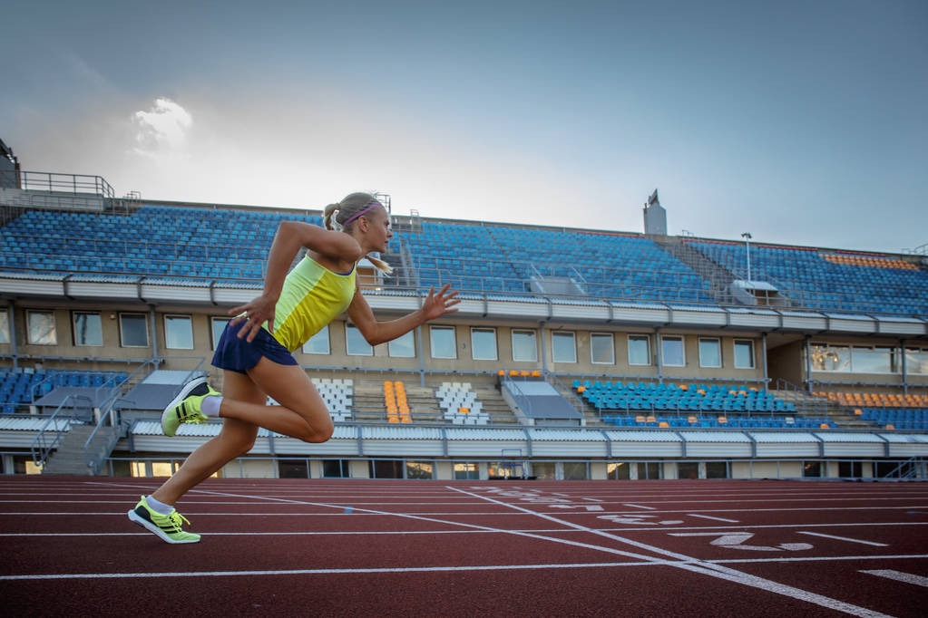 英超-厄德高破门赖斯造乌龙 阿森纳2-1力克布赖顿